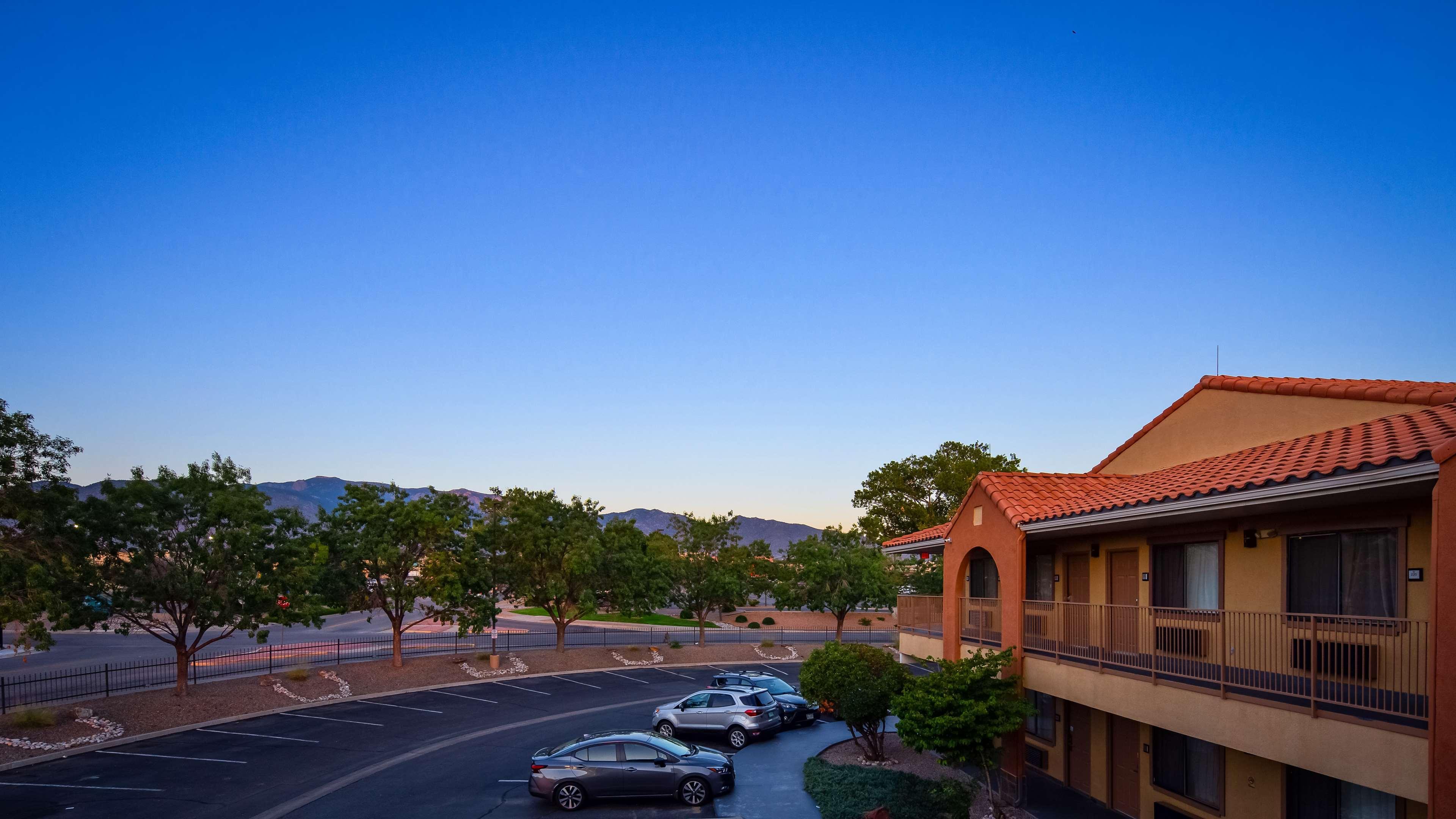 Surestay Plus Hotel By Best Western Albuquerque I-40 Eubank Kültér fotó